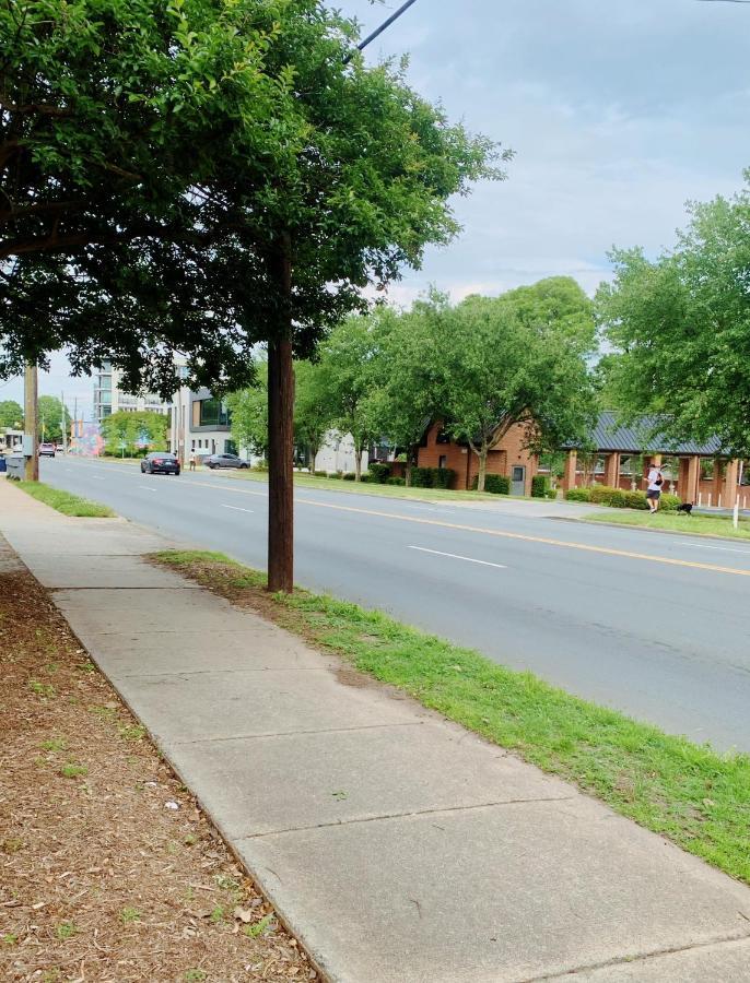 Uptown Area, Cozy King Suite, Quiet And Private, Free Parking, Walk To Restaurants Charlotte Luaran gambar