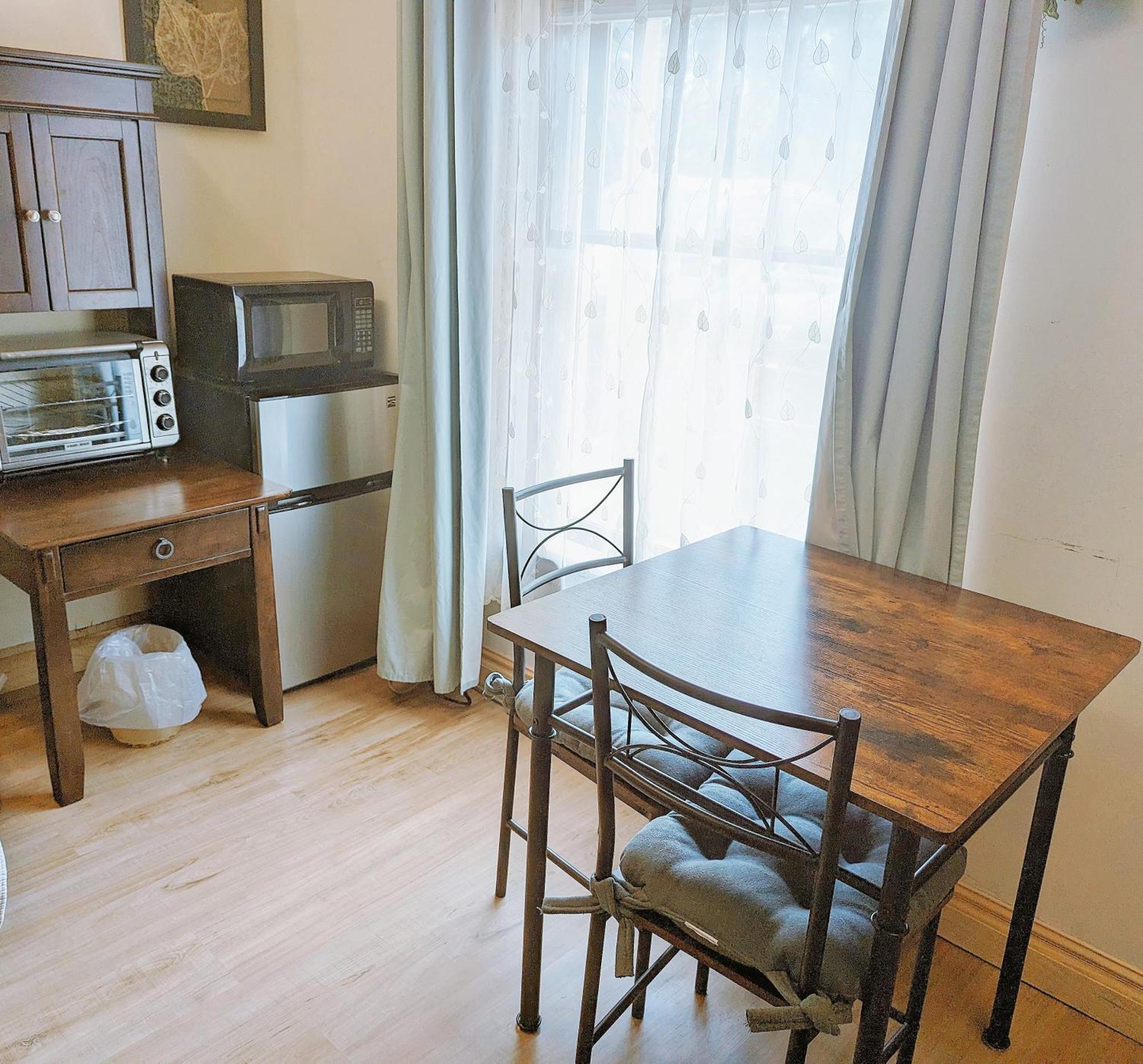 Uptown Area, Cozy King Suite, Quiet And Private, Free Parking, Walk To Restaurants Charlotte Luaran gambar